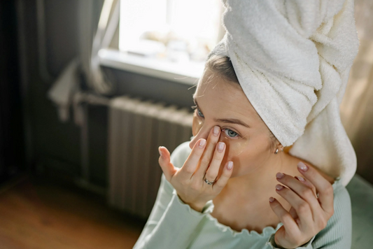Brighter Eyes, Naturally: The Skincare Science Behind Our Firming Eye Cream
